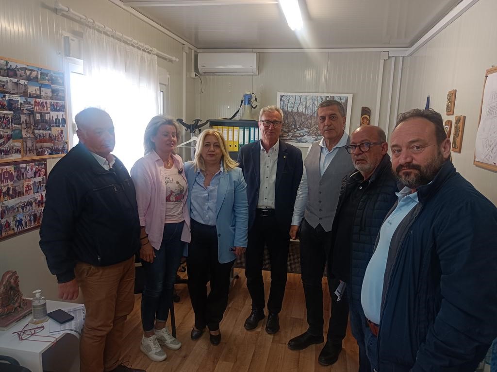 Προσωρινή λύση στη σίτιση των πλημμυροπαθών Φαρκαδόνας